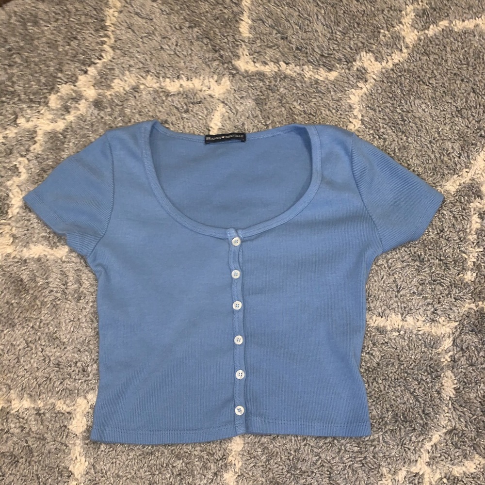 Brandy Melville cropped tshirt